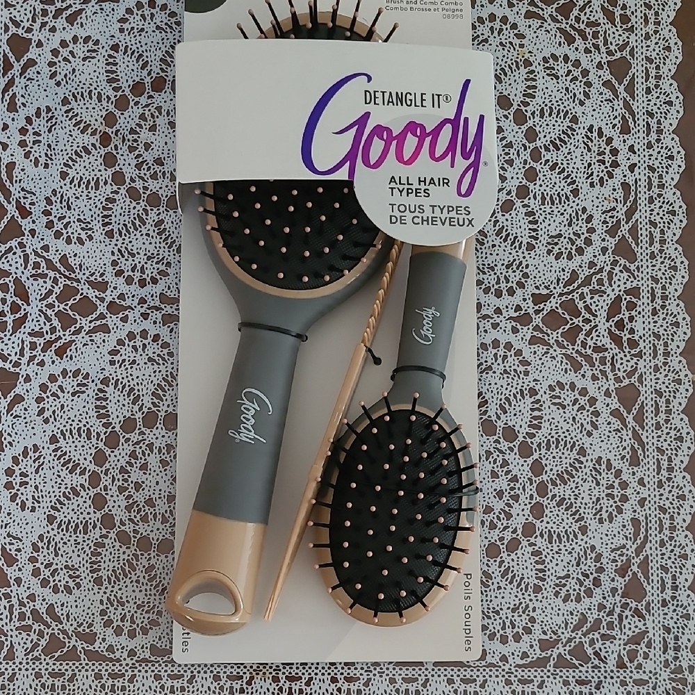 New Goody Detangle it hair brushes set